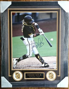 FERNANDO TATIS JR AUTOGRAPHED SIGNED FRAMED 16X20 PHOTO PADRES JSA CERTIFIED - Picture 1 of 3