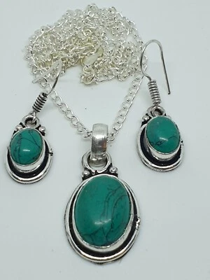  Lovely Turquoise Pendant Necklace & Earrings Set Silver Plated 20" Chain - Image 1 of 3