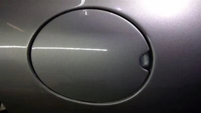 Puerta de llenado de combustible Pontiac Solstice 2006 406811 Foto 1 de 4