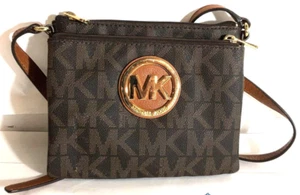 Cartera Bandolera Michael Kors Pequeña Marrón Tono Dorado Logo MK - Imagen 1 de 6