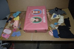 Vintage! Barbie Mattel 1965 Skipper & Skooter custodia bambola con testa di midge e vestiti - Foto 1 di 18