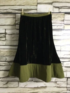 cocon.commerz PRIVATSACHEN MUSISCHER Rock aus VELVETWO in grün Größe - Bild 1 von 7