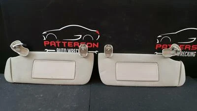 2005 CADILLAC ESCALADE PAIR OF DUAL SUN SHADE VISORS, TAN TRIM 152 - Image 1 of 4