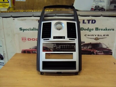 2012 CHRYSLER GRAND VOYAGER НАГРЕВАТЕЛЬ УПРАВЛЕНИЯ ВЕНТИЛЯЦИОННЫМИ ОТВЕРСТИЯМИ ОБЪЕМНАЯ ОТДЕЛКА ПАНЕЛЬ НЕ НАВИГАТОР - Изображение 1 из 4