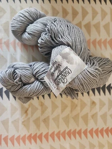LOT OF 2 CASCADE YARNS VENEZIA COLOR 173 WOOL SILK YARN KNITTING CRAFTS CROCHET - Picture 1 of 2