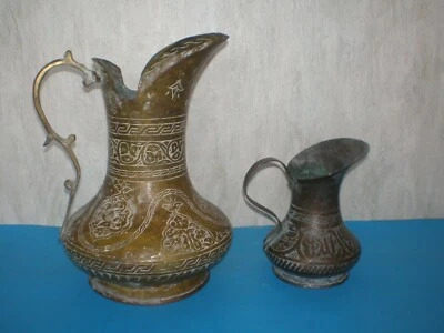 Antiguo lote islámico, de Oriente Medio, árabe para dos jarras de agua de los siglos XVIII-XIX Foto 1 de 4