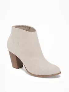 NEW OLD NAVY Size 9 FAUX SUEDE LEATHER BLOCK HEEL BOOTIES LIGHT GRAY BOOTS - Picture 1 of 5