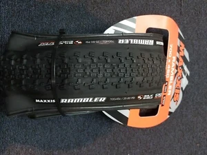 Maxxis Rambler 700 x 45c Silk Shield Tubeless Ready 60 TPI gravel tyre - Picture 1 of 3
