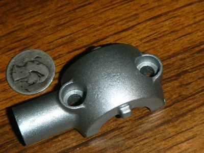 SOPORTE MONTAJE ESPEJO CILINDRO MAESTRO 2001-2004 SUZUKI 800 INTRUDER VOLUSIA VL800 Foto 1 de 4