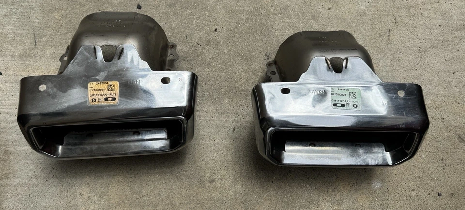 Пара наконечников ободка выхлопной системы для Chevy Silverado GMC Sierra 1500 2019-24 годов выпуска справа и слева от оригинального производителя - Изображение 1 из 1