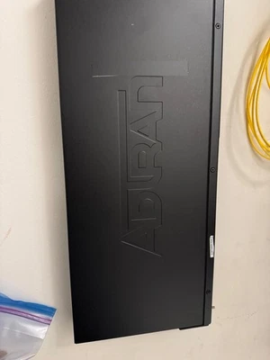 Router Gigabit Integrado ADTRAN NetVanta 5660 PRO + Fuente de Alimentación Apenas Usado Foto 1 de 3