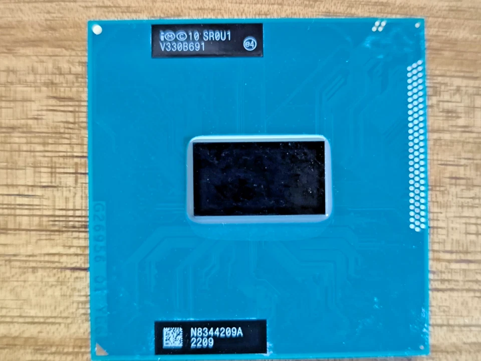Intel Celeron B830 1,8GHz SR0U1 CPU Processore - Immagine 1 di 1