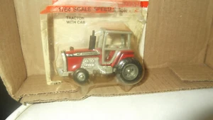 ERTL 1/64 massey-ferguson 2775 tractor - Picture 1 of 6