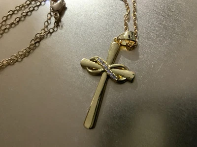 Collar Cruz Chapado en Oro 14k Regalos para Mujer Foto 1 de 4