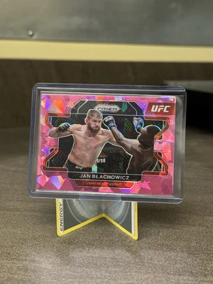 2022 Panini Prizm UFC Pink Ice Prizm Jan Blachowicz Jan Błachowicz #43 - Image 1 of 2