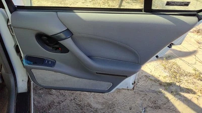 Asiento del Pontiac Bonneville del 94 Panele de la puerta trasera derecha W Switches gris trasero Foto 1 de 4