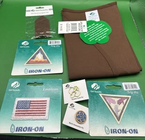 CHALECO NIÑA SCOUT MEDIANO Y PLANCHADO EN INSIGNIAS Y ALFILERES Nuevo - Imagen 1 de 18