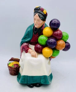Excellent DOULTON Figure - OLD BALLOON SELLER - HN1315 - Picture 1 of 5