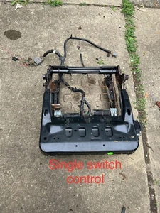 06-08 DODGE RAM 1500 LADO DEL CONDUCTOR ASIENTO ELÉCTRICO IZQUIERDO PISTA CON ARNÉS DE MOTORES + INTERRUPTOR - Imagen 1 de 7