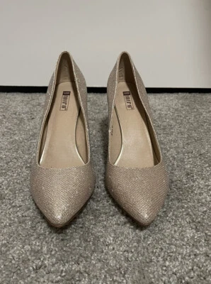 Women’s Size 11- Gold Sparkly Stiletto 3.5 Inch Heel - Image 1 of 4
