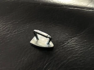 Gettoni Monopoly metallo/peltro parte di ricambio ferro come nuovi - spedizione gratuita in USA - Foto 1 di 2