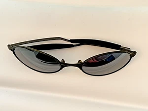 Oakley Sonnebrille Vintage schwarz Alu Rahmen - Bild 1 von 4
