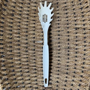 Vintage EKCO Nylon Plastic White Slotted Spaghetti Pasta Server Spoon Scoop USA - Picture 1 of 6