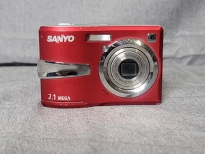 Sanyo VPC-S770R fotocamera digitale 7,1 MP - rosso ciliegia - *testata/funzionante* - Foto 1 di 5