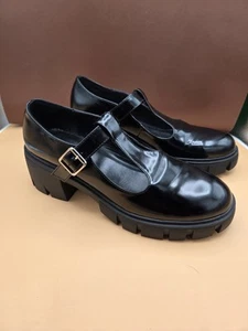 Madden Girl Y2K " Maddie" Womens 10M T-strap Maryjane Style Patent Leather Perfe - Picture 1 of 10