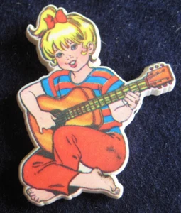 TWINKLE GIRLS COMIC vintage 1980-90s rare promotional PIN BADGE - Picture 1 of 2