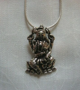Lakshmi Goddess Of Wealth and Beauty Offering Blessings Pendant India - Picture 1 of 2