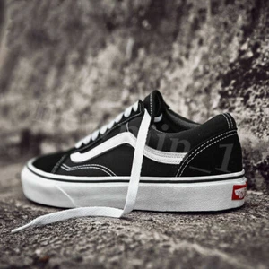 Scarpe da skate 2024 VAN Old Skool nere tutte le taglie sneakers classiche da corsa in tela UK - Foto 1 di 20