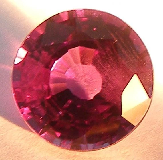 2.51CT. EXCELLENT CUT ROUND 8 MM. COLOR CHANGE ALEXANDRITE SIMULATED GEM - Image 1 of 1