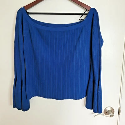 Suéter BeBe Recortado Azul Top Manga Campana XL Y2K Otoño Foto 1 de 4