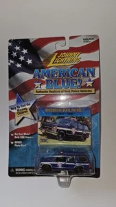 Johnny Lightning American Blue Wisconsin State Patrol 97 Chevy Tahoe 1:64 Scale - Picture 1 of 1