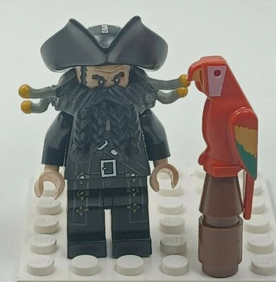 Minifigura LEGO Barba Negra Piratas do Caribe Capitão Pérola Negra e Papagaio - Imagem 1 de 2