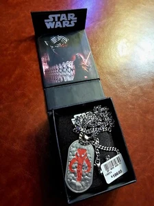 Star Wars Disney Mandalorianer Halskette Erkennungsmarke Stil Unisex Schmuckkästchen NEU 166 $ - Bild 1 von 3