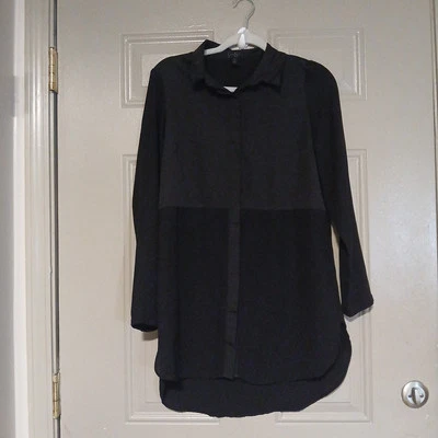 Jessica Simpson High -Low Button Front Tunic Top Woman Size S  - Image 1 of 4