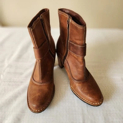 Clarks Indigo Boots Womens 7.5 Brown Leather Distressed Wooden Block Heel Ankle - Image 1 of 4