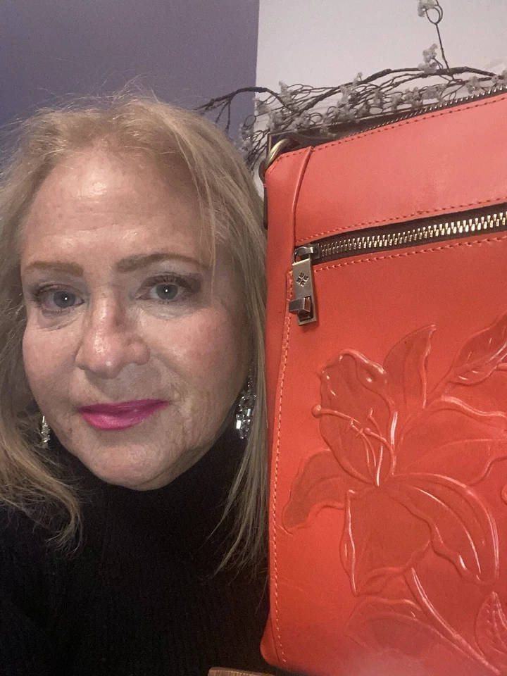 PATRICIA NASH RETAIL $300 BANDOLERA DE CUERO CORAL NUEVO CON ETIQUETAS HERRAJES DE LATÓN ¡2 BRAZALETES!🍑 Foto 1 de 4