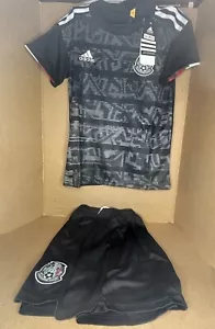 Adidas Mexico National Football Team Jersey & Shorts Set NWT Size Child’s Large - Picture 1 of 24