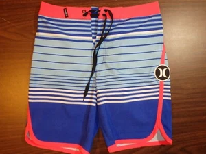 Hurley Phantom Jungen Boardshorts - hell-/dunkelblau gestreift mit korallenfarbenem Besatz 0242 - Bild 1 von 5