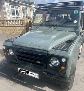 For Land Rover Defender XS Grill Surrounds All in Gloss Black inc. mesh 86-2016 - Picture 1 of 14