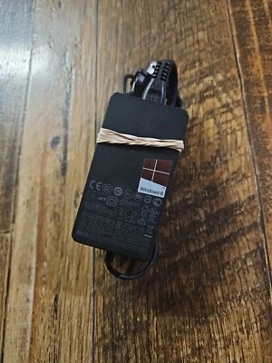Microsoft Surface Charger 1536 12V 3.6A 48W - Image 1 of 2