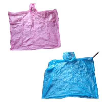 Poncho de lluvia paquete de dos suéter rosa azul con capucha plástico ligero Foto 1 de 4