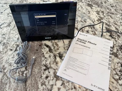 Sony DPF-D70 7" Digital Picture Frame - Image 1 of 4