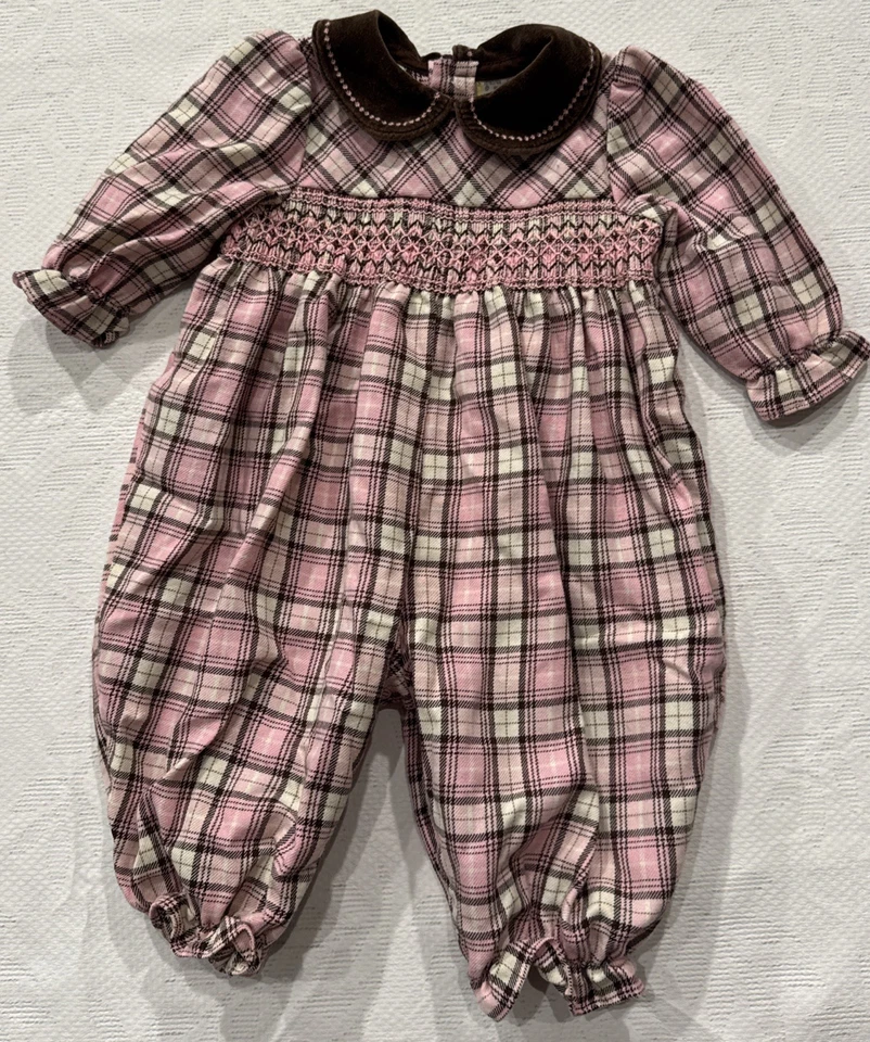 Mameluco de terciopelo de manga larga a cuadros rosa/marrón con cuello de terciopelo para bebé niña ajustado de colección Foto 1 de 4
