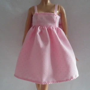 ¡NUEVO! Barbie Estilo De Lujo Muñeca Rosa Lunares Arco Grande Vestido Jersey ~ Ropa - Imagen 1 de 17