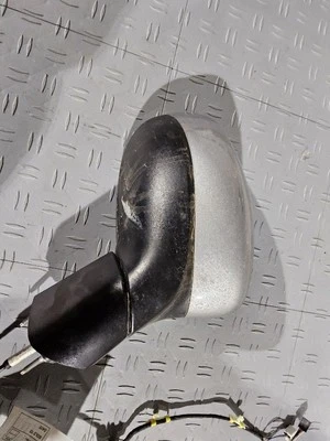 2017-2019 Chrysler Pacifica Passenger Side View Mirror Manual Folding - Image 1 of 4