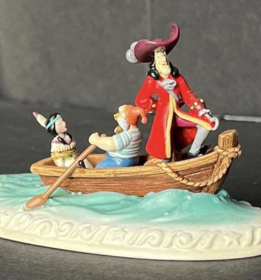 OZLEWSKI FIGURINE CAPTAIN HOOK “ KIDNAPPED” COA - Image 1 of 4